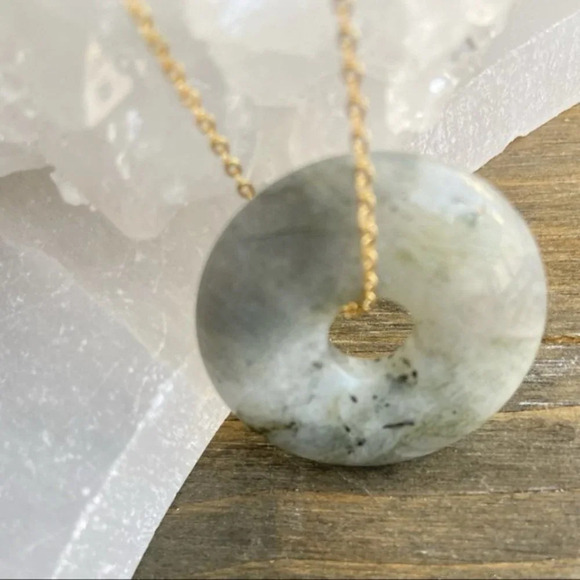 Chunky maximalist labradorite Vermeil gold dainty necklace - Picture 1 of 8